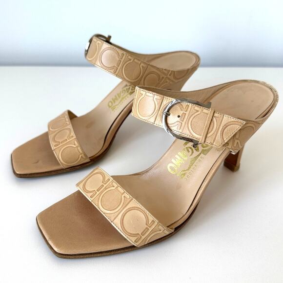 Vintage Salvatore Ferragamo Gancini Leather Strap Heel Sandal Size 7 B - Picture 3 of 16